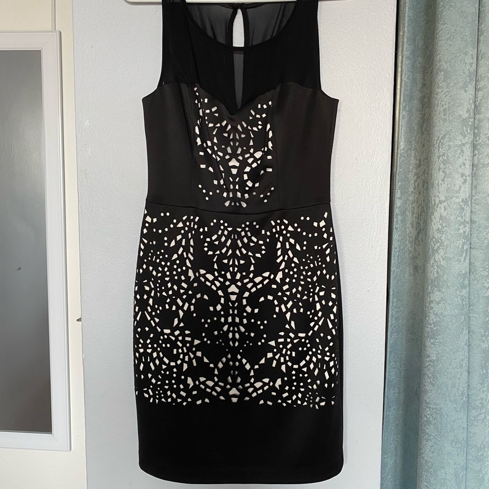 Sale!GUESS Cocktail Dress New without tags. Never worn